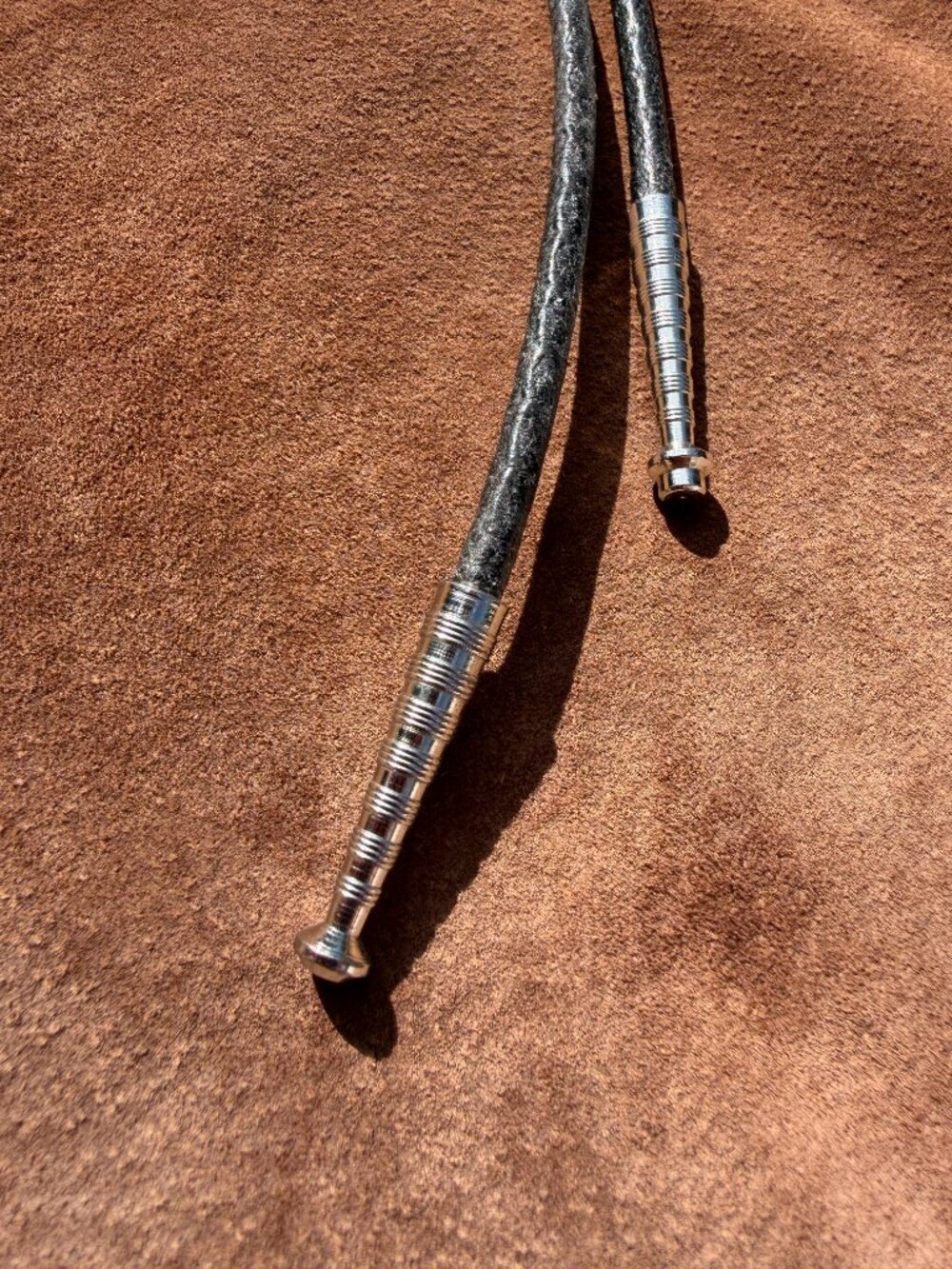 Western leather bolo tie cream & black patterned stone cabochon silver tone NFR - Picture 4 of 5